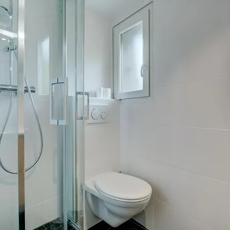 Place Eglise Apartment